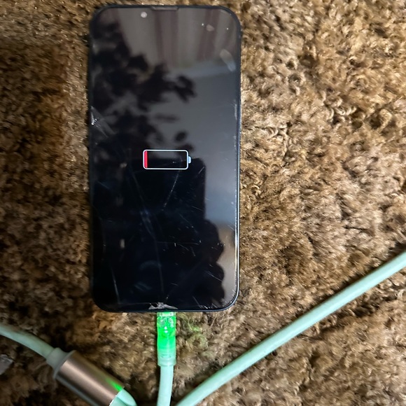 iphone 13 - Picture 3 of 10